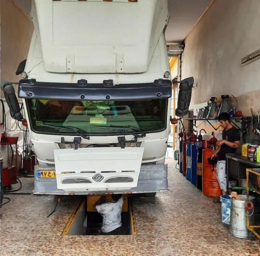 عکس آپاراتی و تعویض روغن کامیون داران [ سبک ، سنگین ]